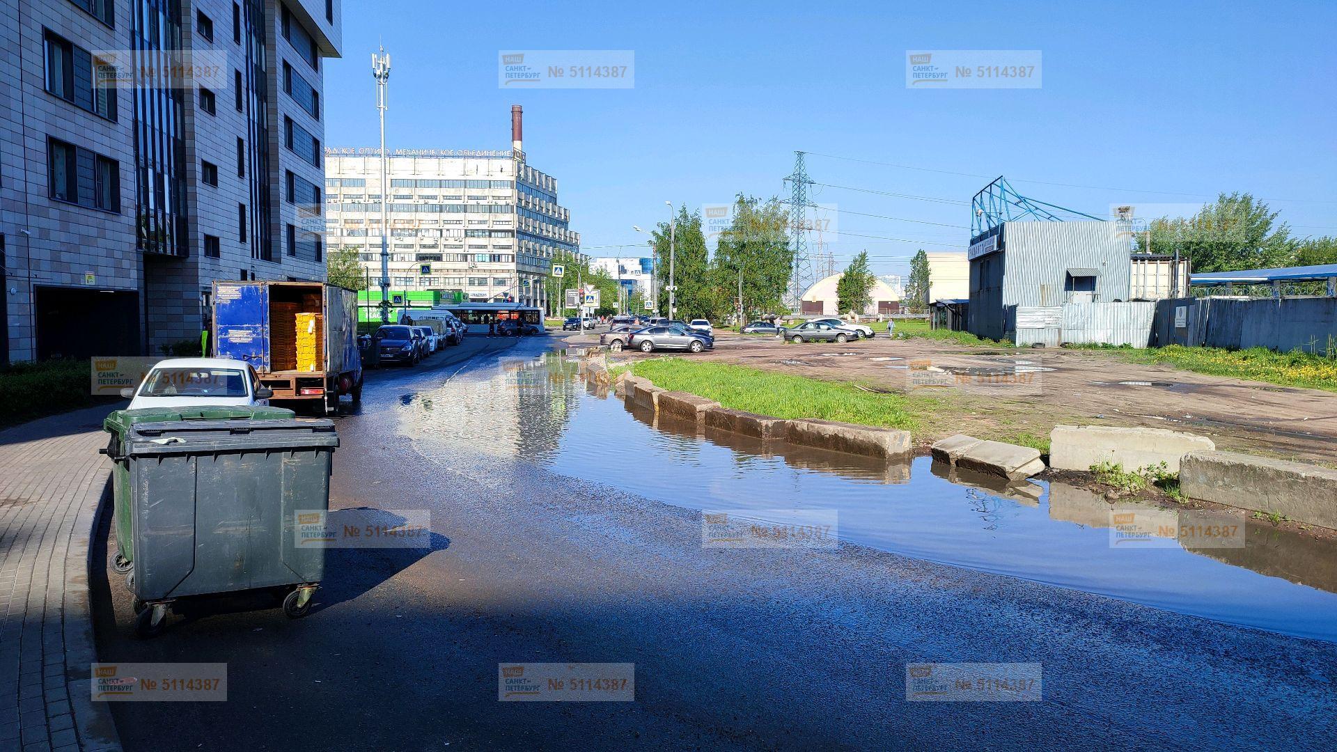 Проблемы «ливневок» вернулись в Петербург вместе с майскими дождями и грозами